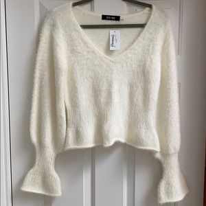 Do+BE size M Cream Sweater! NWT!